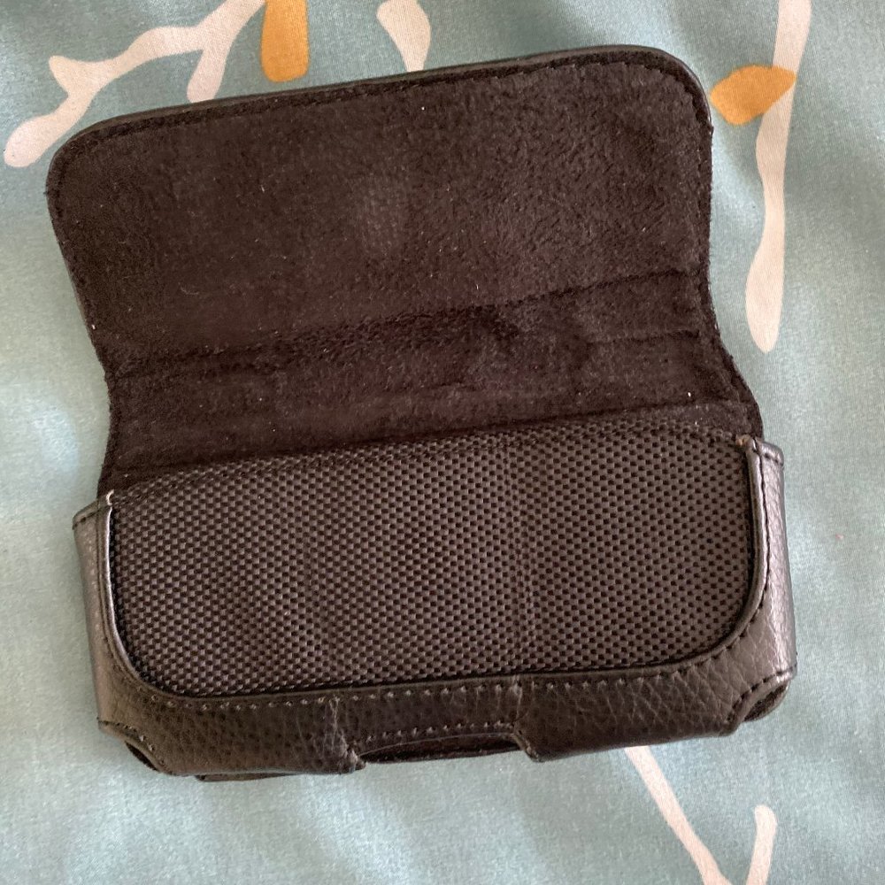 NEW BLACK leather CELL CASE WITH BELT ATTACHMENT